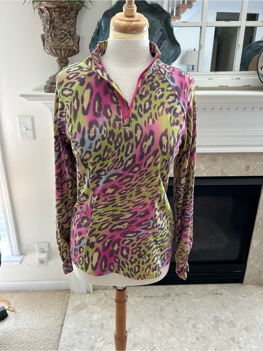 Tzu Tzu Pink & Green Leopard Print Quarter-Zip Pullover